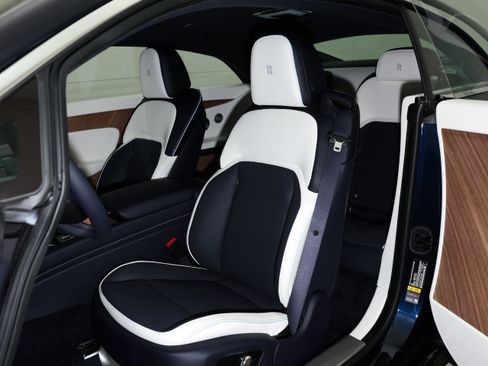 New 2026 Rolls-Royce Spectre image 41