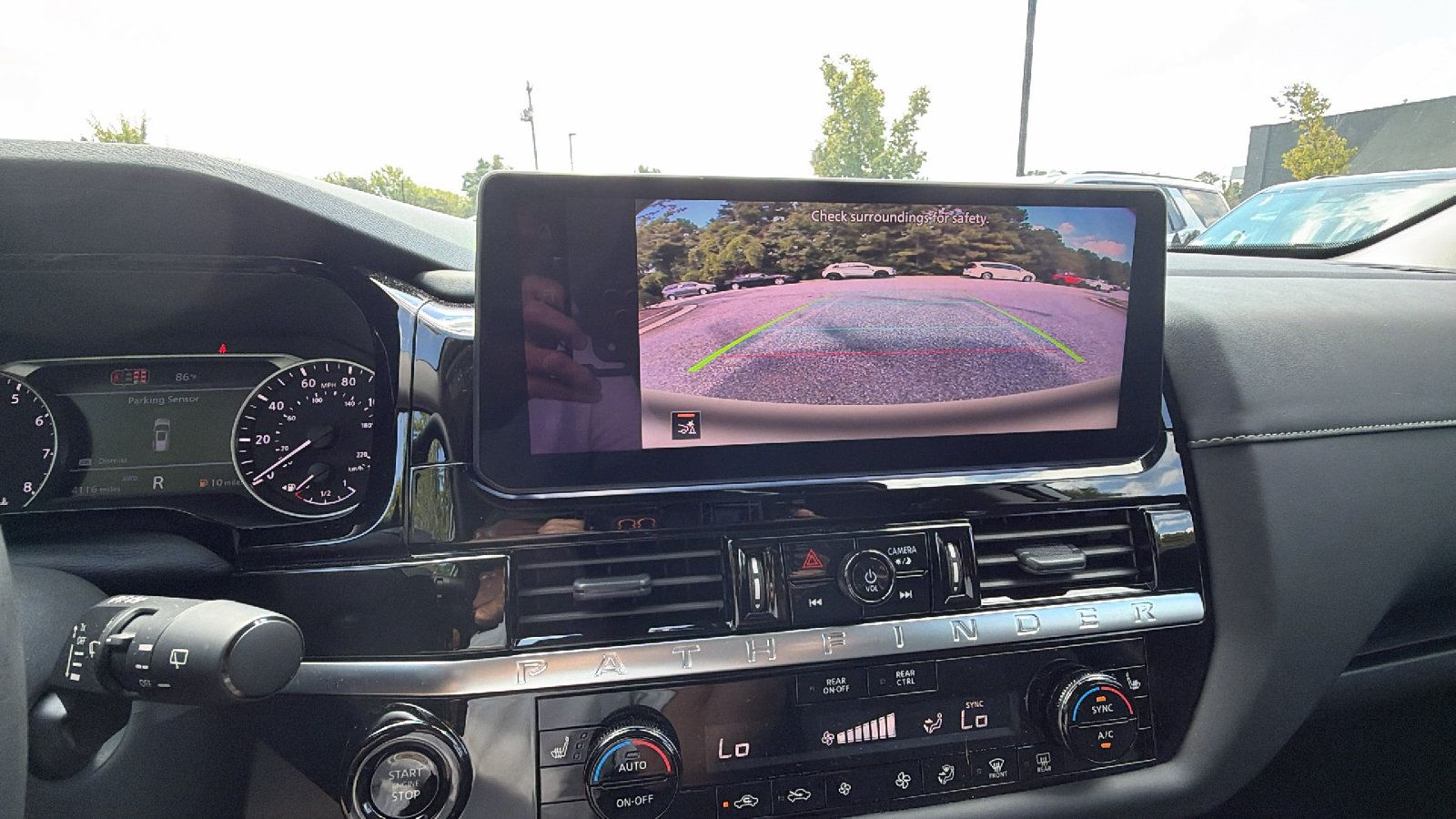 Used 2026 Nissan Pathfinder SV AWD/4WD image 33