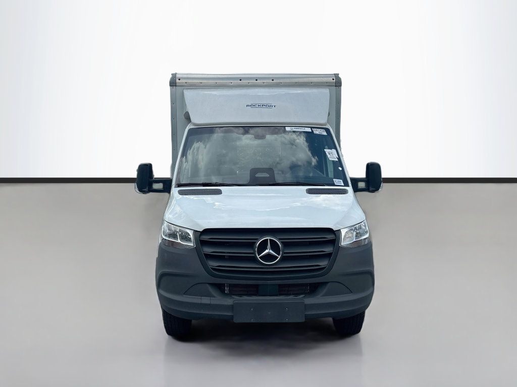 Used 2025 Mercedes-Benz Sprinter 3500 image 10