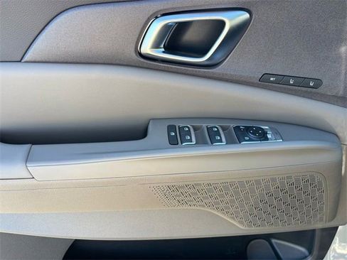 New 2026 Kia Carnival SX image 18