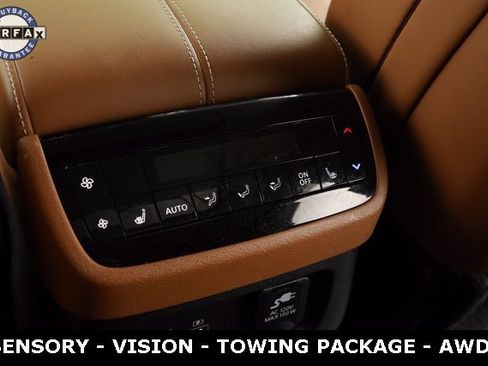 Used 2024 INFINITI QX60 Sensory image 17