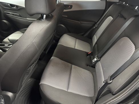Used 2020 Hyundai Kona SE FWD image 12