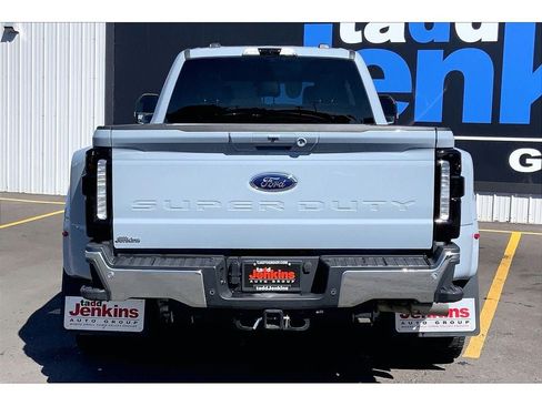 Used 2026 Ford F450 Lariat AWD/4WD image 4
