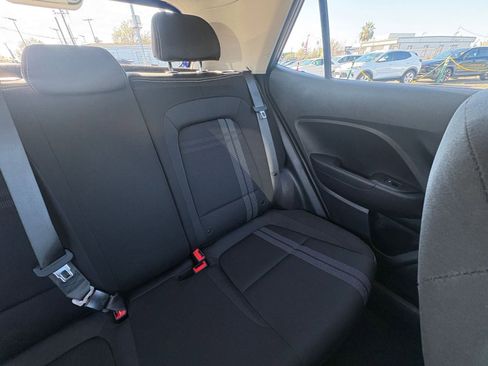 Used 2025 Hyundai Venue SEL image 37