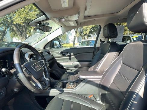 Used 2020 GMC Acadia Denali w/ Technology Package image 10