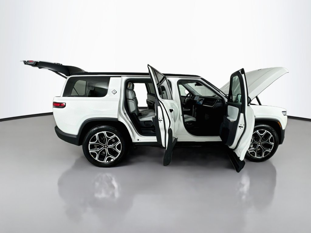 Used 2025 Rivian R1S Adventure Dual AWD/4WD image 29