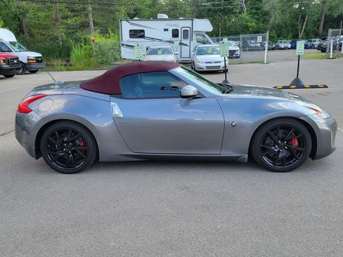 Used 2015 Nissan 370Z Touring Sport image 5