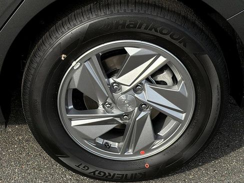 New 2026 Hyundai Elantra SE image 5