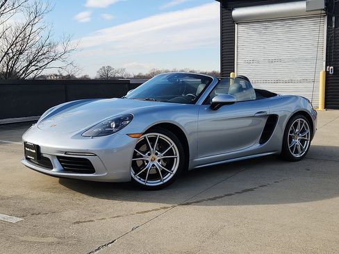 Certified 2021 Porsche 718 Boxster image 1