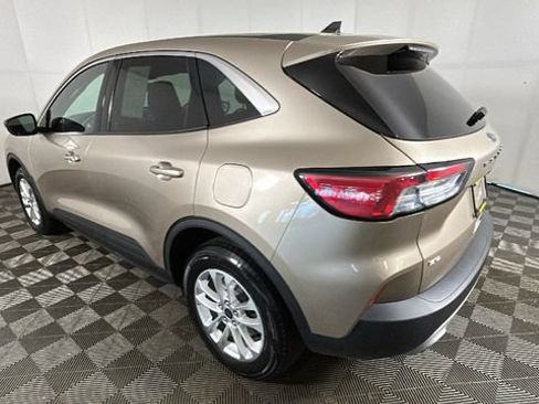 Used 2020 Ford Escape SE AWD/4WD image 4