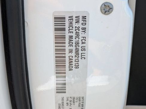 Used 2022 Chrysler Pacifica Touring-L w/ Uconnect Theater Family Group FWD image 34
