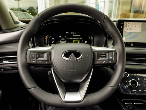 Certified 2026 INFINITI QX60 Luxe w/ Family Package AWD/4WD image 10