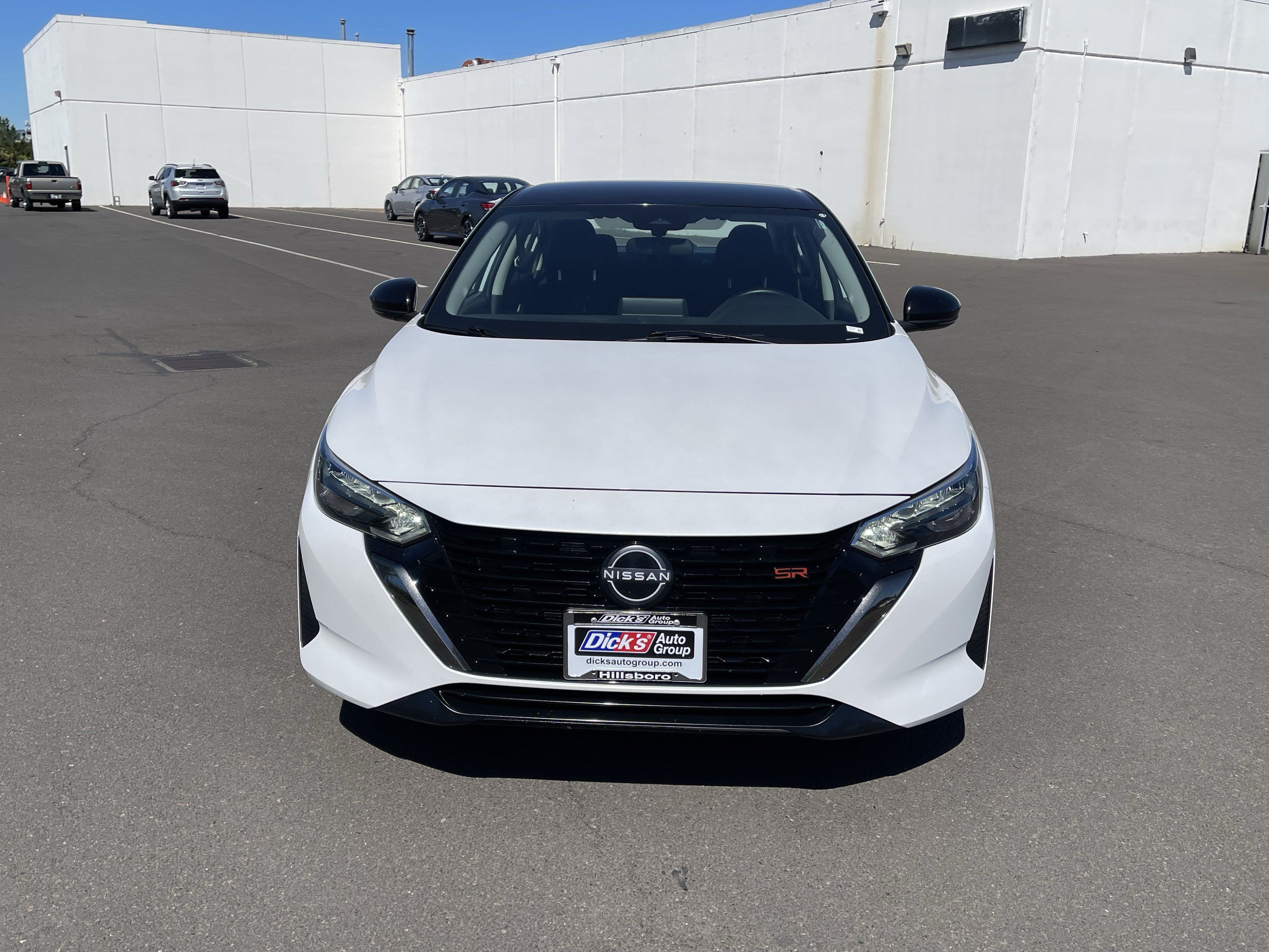 Used 2025 Nissan Sentra SR FWD image 8