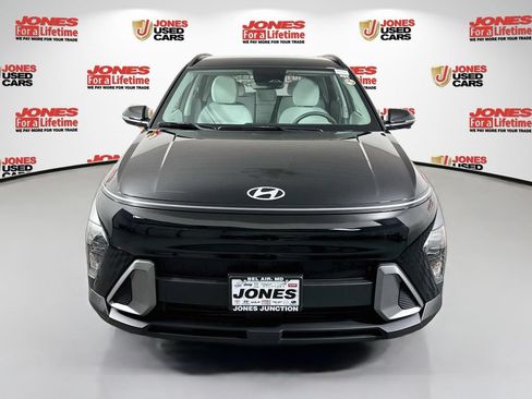 Certified 2025 Hyundai Kona SEL AWD/4WD image 11