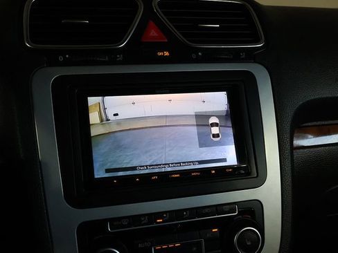 Used 2012 Volkswagen Eos Executive FWD image 18