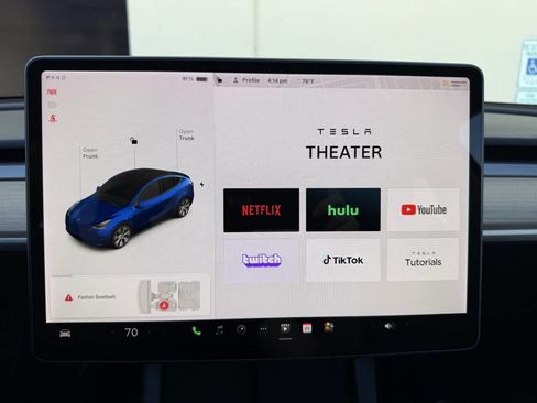 Used 2021 Tesla Model Y Long Range image 16