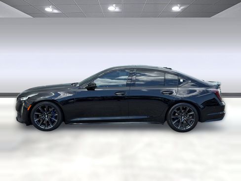 Used 2022 Cadillac CT5 V w/ Premium Package RWD image 2