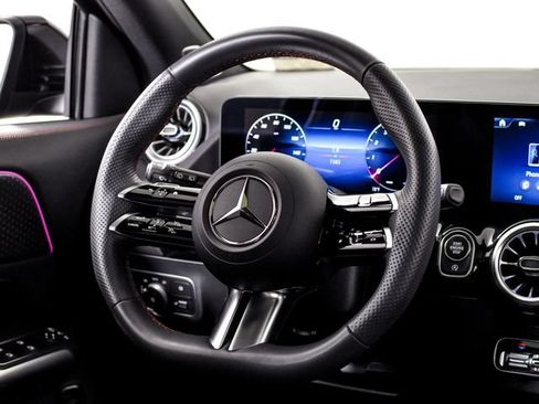 Certified 2024 Mercedes-Benz GLA 250 4MATIC image 23