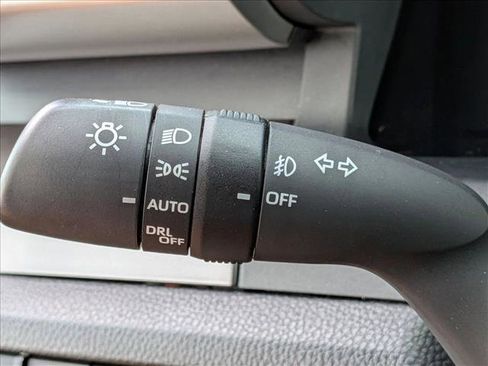 Certified 2024 Toyota Tacoma SR5 image 9