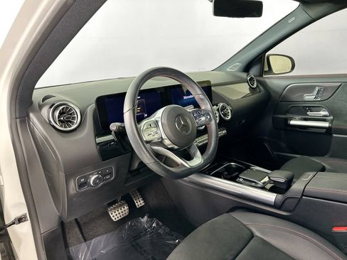 Used 2023 Mercedes-Benz GLA 250 image 9
