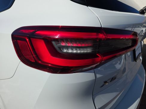 Used 2019 BMW X5 xDrive40i w/ M Sport Package image 19