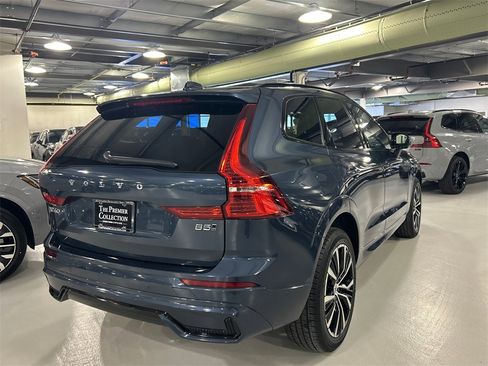 Certified 2025 Volvo XC60 B5 Plus image 2
