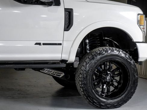 Used 2022 Ford F250 Lariat w/ Tremor Off-Road Package image 7