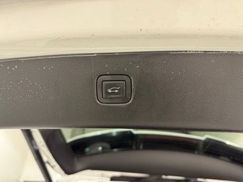 Certified 2024 Chevrolet Blazer LT w/ Midnight/Sport Edition image 8