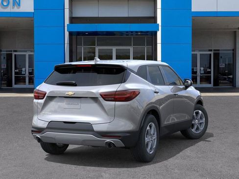 New 2025 Chevrolet Blazer LT w/ Driver Confidence Package FWD image 4