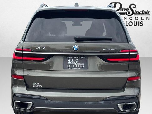 Used 2025 BMW X7 xDrive40i w/ M Sport Package AWD/4WD image 4