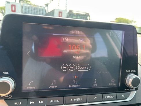 Used 2023 Nissan Altima 2.5 SV image 22