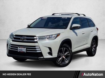 Used 2019 Toyota Highlander LE