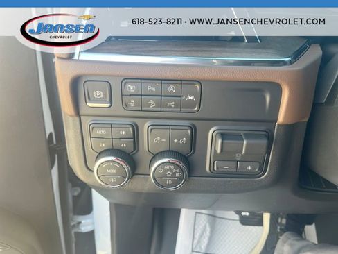 New 2026 Chevrolet Suburban High Country image 17