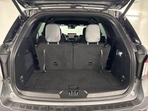 Used 2025 Ford Explorer ST-Line w/ Premium Package image 34