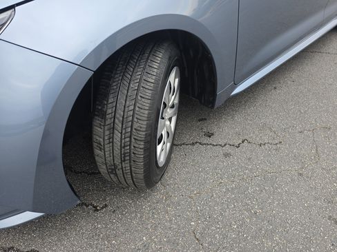 Used 2023 Toyota Corolla LE image 34