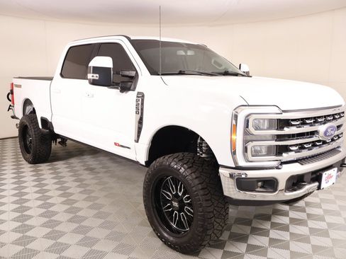 Used 2023 Ford F250 Lariat w/ Lariat Ultimate Package AWD/4WD image 1
