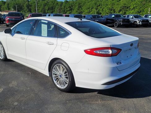 Used 2015 Ford Fusion SE w/ Equipment Group 202A FWD image 9