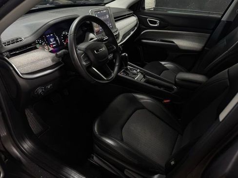 Used 2022 Jeep Compass Latitude image 16