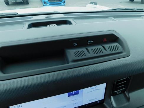 New 2025 Ford Bronco 4-Door image 31