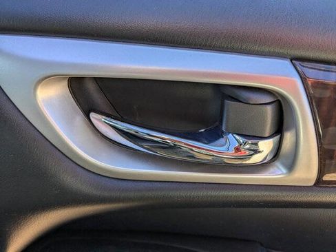 Used 2015 Nissan Pathfinder SL w/ SL Premium Package image 41