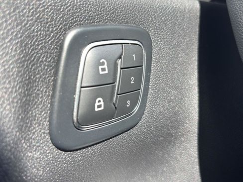 Used 2025 Ford Escape Platinum AWD/4WD image 24