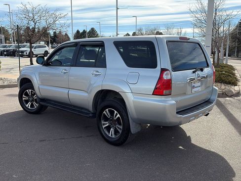 Used 2007 Toyota 4Runner SR5 image 4