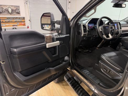 Used 2019 Ford F250 Lariat AWD/4WD image 12