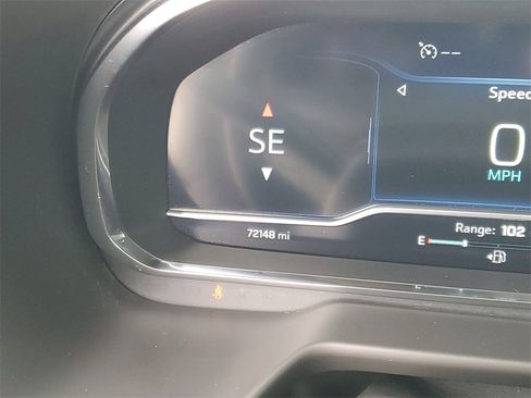 Used 2023 Chevrolet Suburban High Country image 16