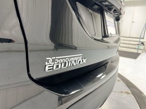 Used 2023 Chevrolet Equinox LS AWD/4WD image 28