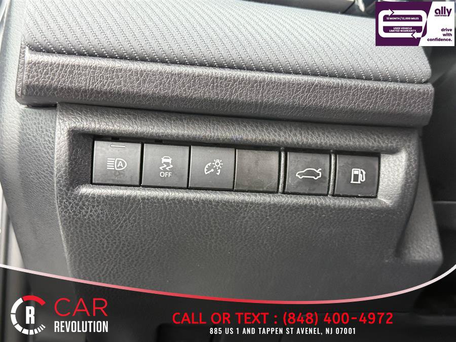 Used 2025 Toyota Camry SE FWD image 25
