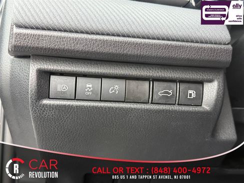 Used 2025 Toyota Camry SE FWD image 25