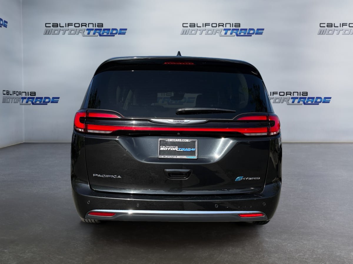 Used 2024 Chrysler Pacifica Limited FWD image 6