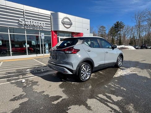 Used 2023 Nissan Kicks SV image 13