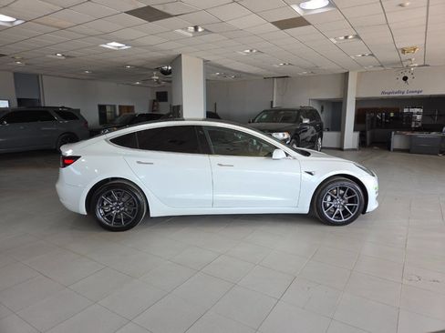 Used 2019 Tesla Model 3 Standard Range Plus RWD image 8